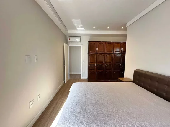 Imagem Apartamento mobiliado com 3 dormitórios sendo 3 suítes e 2 vagas de garagem em Balneário Camboriú/SC