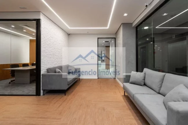 Imagem Sala Comercial de Alto Padrão na Cidade Monções: 3 salas, 15 vagas, 461m².