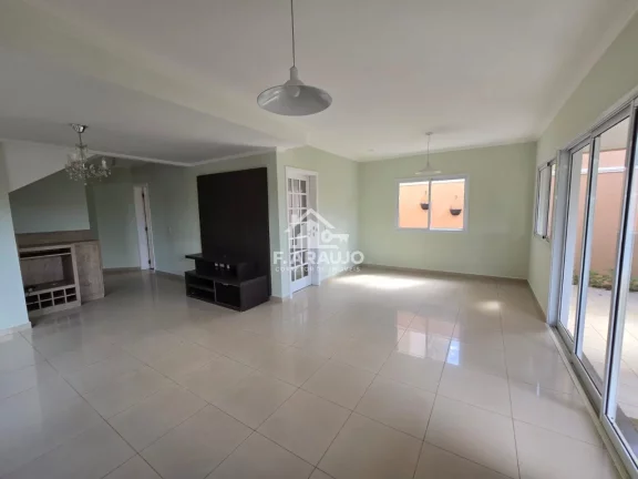 Imagem Casa á venda em condomínio fechado em Sorocaba-SP. 5 quartos, 2 suítes e lazer completo à venda em Sorocaba