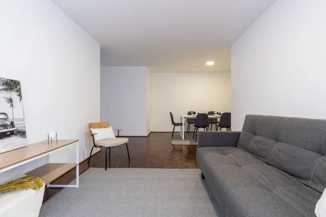 Imagem Apartamento 106M², 3Q, 1 Suíte, 2 Banheiros, 1 Vaga, Piscina, Churrasqueira, Salão de Festas e Jogos, Playground, Brinquedoteca, Jardim, Banheira.