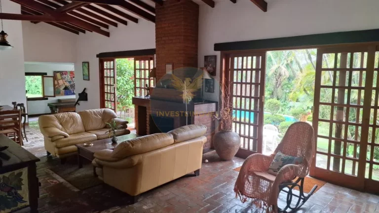 Imagem Casa em Condomínio a Venda no bairro Granja Viana - Carapicuíba, SP
