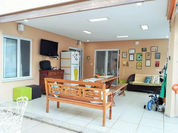 Imagem Sobrado à venda no residencial de ALTO PADRÃO no CONDOMÍNIO RESIDENCIAL SUZANO