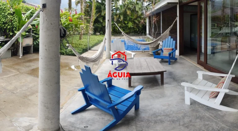 Imagem Lindíssima casa de condomínio na Domingas Dias pertinho da praia!!