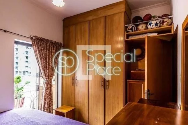 Imagem São 115m² de área privativa, dois dormitórios ( 1 suíte ) e 1 vaga na garagem. Living espaçoso...