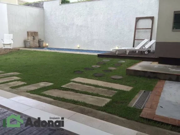 Imagem Sobrado com 4 Quartos e 4 banheiros à Venda, 365 m² por R$ 1.790.000