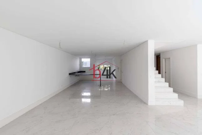 Imagem Casa em Condomínio à venda, 483 m², 4 dormitórios e 5 vagas na Granja Julieta