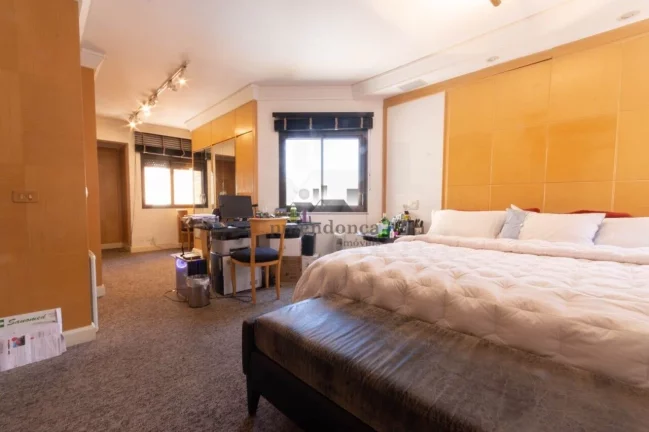Imagem Apartamento à venda em Vila Madalena com 2 suites e 3 vagas, 177 m² .