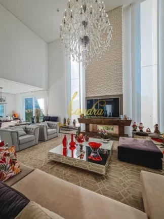 Imagem Sobrado em condomínio fechado com 05 suites mobiliado e decorado