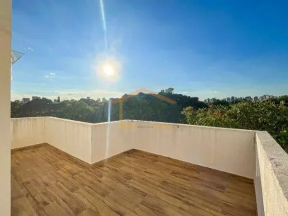 Imagem Apartamento de 188m², reformado, com 3 dormitórios sendo 2 suítes e 1 vaga de garagem. Possui sal...
