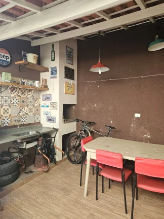 Imagem Casa com 3 Quartos e 1 banheiro à Venda, 58 m² por R$ 630.000