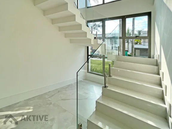 Imagem Casa de Condomínio em Alphaville - Barueri, SP