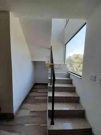 Imagem Casa em Condomínio para Venda em Teresópolis / RJ no bairro Três Córregos