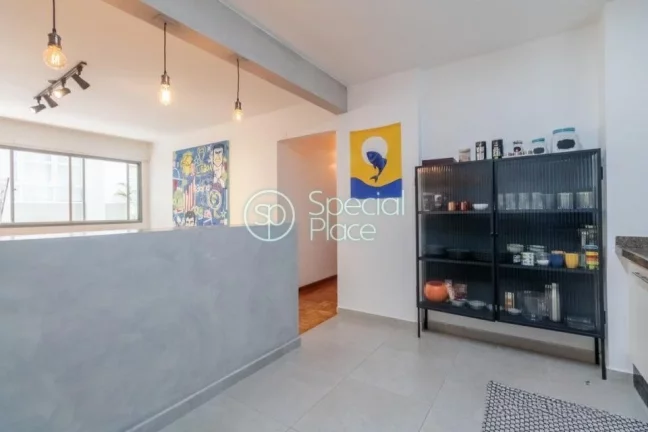 Imagem Apartamento com reforma recente e moderna Jardim Paulista. - Área: 125,00m² - Living com amplos ja...