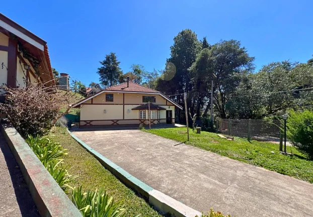 Imagem Três casas, um grande jardim e a liberdade de viver a serra no seu próprio ritmo