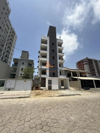 Apartamento com 03 quartos sendo 01 suíte na praia de Gravatá em Navegantes a venda com Adriano Carpes Imóveis