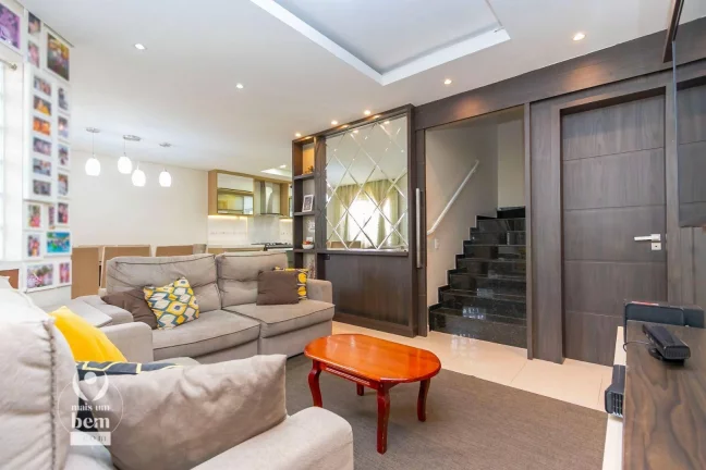 Imagem Sobrado em CONDOMÍNIO FECHADO com 3 Suítes, 2 Vagas, Área Gourmet à venda, 160 m² por R$ 869.900 - Xaxim - Curitiba/PR