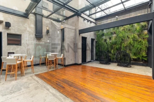 Imagem Casa comercial de alto padrão no Jardim América, São Paulo-SP: 5 quartos, 5 salas, 5 banheiros, 6 vagas - 380m². Confira!
