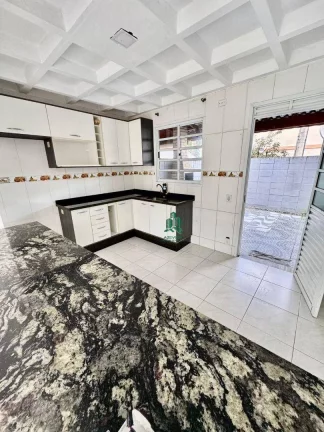 Imagem Sobrado com 2 dormitórios à venda, 56 m² por R$ 350.000,00 - Vila Nova Bonsucesso - Guarulhos/SP