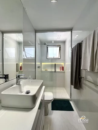 Imagem Apartamento com 4 dormitórios (2 suítes) 2 vagas de garagem na quadra do mar. Lazer na cobertura!