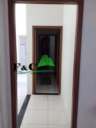 Imagem Casa para Venda em Porto Ferreira, Jardim Porto dos Ipês, 2 dormitórios, 2 banheiros, 2 vagas