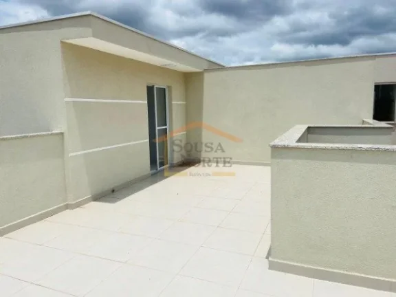 Imagem Casa em condomínio com 2 dormitórios, sendo 1 com closet, sala integrada à cozinha americana, esc...