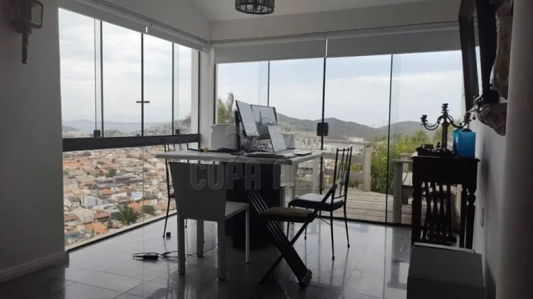 Imagem Residencial › Casa de Condomínio com 3 quarto(s) a Venda