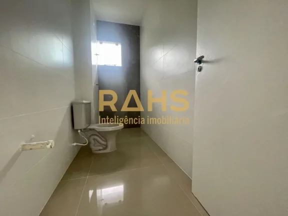 Imagem Apartamento com 1 suíte mais 2 quartos à venda no Bairro Iririú em Joinville - SC, por R$ 385.000...