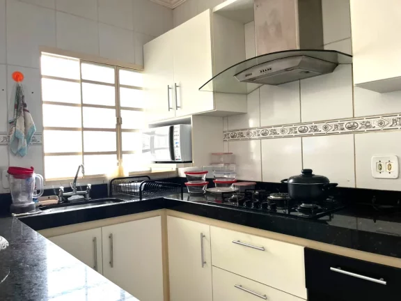 Imagem Casa tipo para venda em Villa Real com 2 quartos, sendo 1 suíte, 84m2