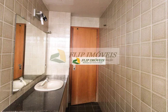 Imagem More em um apartamento com 207 m², 4 suítes, 2 vagas de garagem no miolo do Cambuí - Campinas - SP