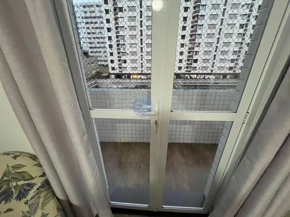 Imagem Ótimo apartamento a venda em Santos no Gonzaga av. da praia.