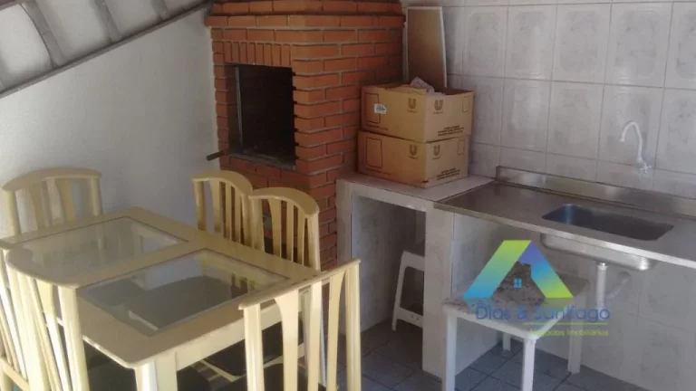 Imagem Santo André Sobrado 180M², 3 dormitórios, 2 vagas com ótima localização e valor !!!
