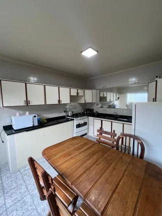Imagem Sobrado com 4 dormitórios para alugar, 200 m² por R$ 4.180,00/mês - Travessão - Caraguatatuba/SP