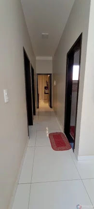 Imagem Casa de Esquina à Venda no Bairro Barreiro – Patos de Minas/MG | 3 Quartos (1 Suíte com Closet), 240m² de Terreno | Aceita Permuta