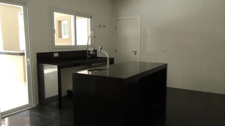 Imagem Mansão no Res. Alpha 11 - 750m²