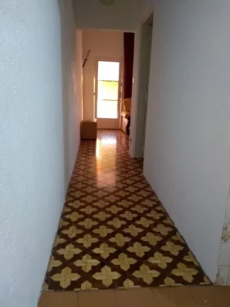 Imagem Imóvel em Piracicaba- Casa de vila em excelente localização, toda de piso frio, com 01 dormitóri...