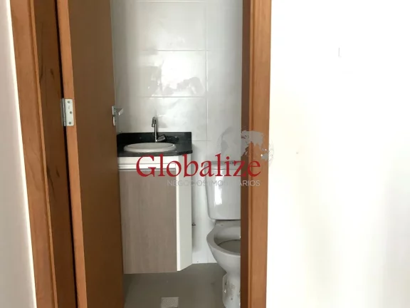 Imagem Excelente sobrado com 3 dormitórios, novo, no bairro do estuário em Santos