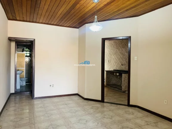 Imagem Casa para Locação em Feira de Santana, Tomba, 2 dormitórios, 1 suíte, 1 banheiro