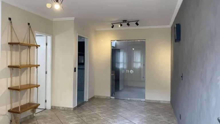 Imagem Cond. Vila Florida - 2 dorm, quintal coberto, 2 vagas!