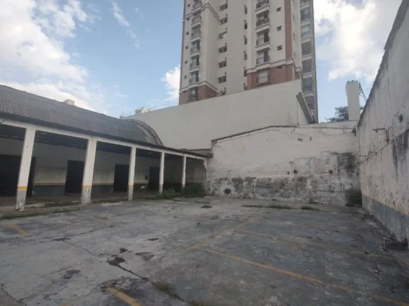 Imagem Galpão para Alugar com 944m² e 70 vagas!!!