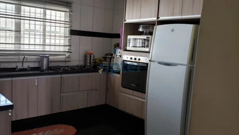 Imagem Sobrado, 196 m², 4 quartos, 2 suites, com 04 vagas no Bairro Anchieta, São Bernardo do Campo, SP.
