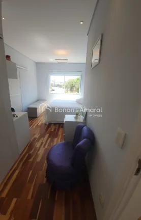 Imagem Linda Casa de Esquina, Toda Mobiliada - Oportunidade Imperdível!