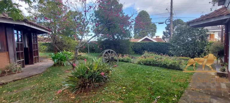 Imagem Casa com 730m², a venda, no Bairro Alto do Capivari em Campos do Jordão-SP