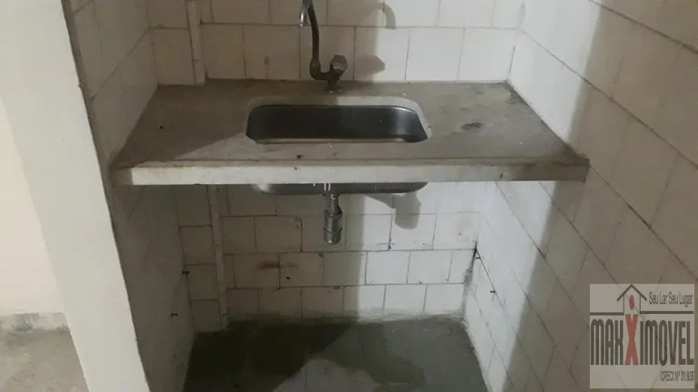 Imagem Sala comercial (loja) no Rio Comprido à venda RJ