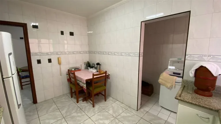 Imagem APARTAMENTO COM 100 m² - FORTE - PRAIA GRANDE SP