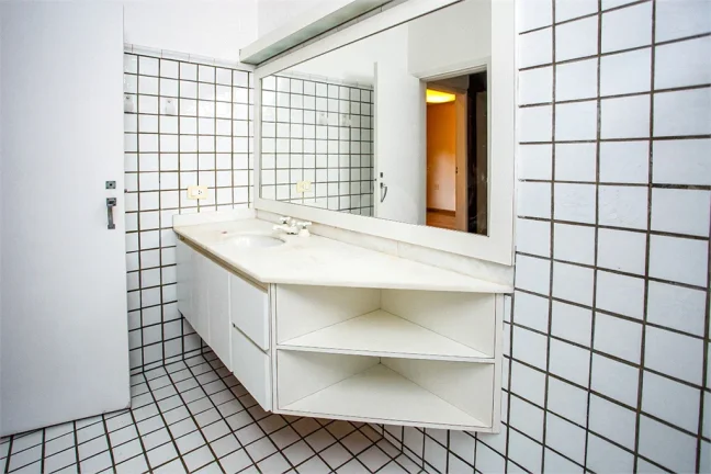 Imagem Casa para alugar com 4 quartos, sendo 2 suítes, em Alto de Pinheiros, São Paulo - SP