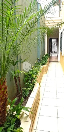 Imagem SOBRADO À VENDA, COM 200M² COM 3 DORMS SENDO 1 SUÍTE COM 2 VAGAS E ARMÁRIOS EMBUTIDOS NA COZINHA - OPORTUNIDADE VILA ROMANA