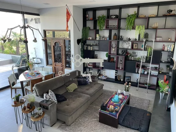 Imagem Casa à venda na Granja Viana com vista para o Golf e 4 suítes COND. FECHADO