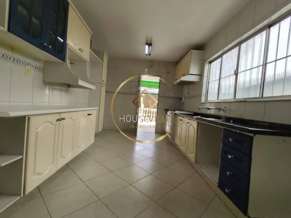 Imagem Casa, 3 dormitórios (1 suíte), 3 vagas, 206m², Vila Ema.