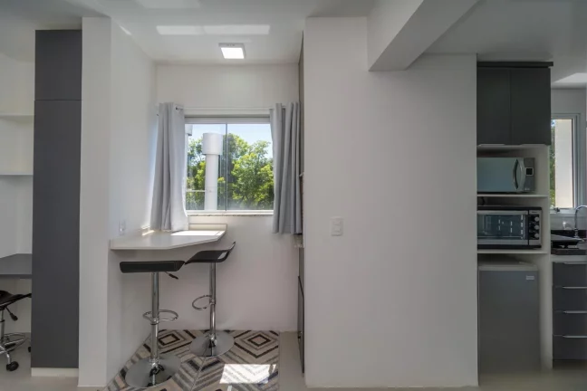 Imagem Studio mobiliado com 1 vaga no Mercês