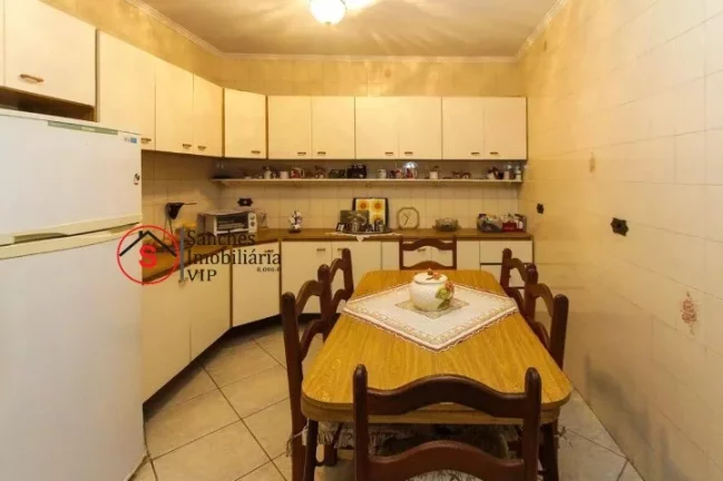 Imagem SOBRADO COM 3 DORMITÓRIOS A VENDA NA VILA ZELINA. 2 VAGAS COBERTAS E QUINTAL. EXCELENTE LOCALIZAÇÃO, AO LADO DO LARGO DA VILA ZELINA E PADARIA CEPAM.